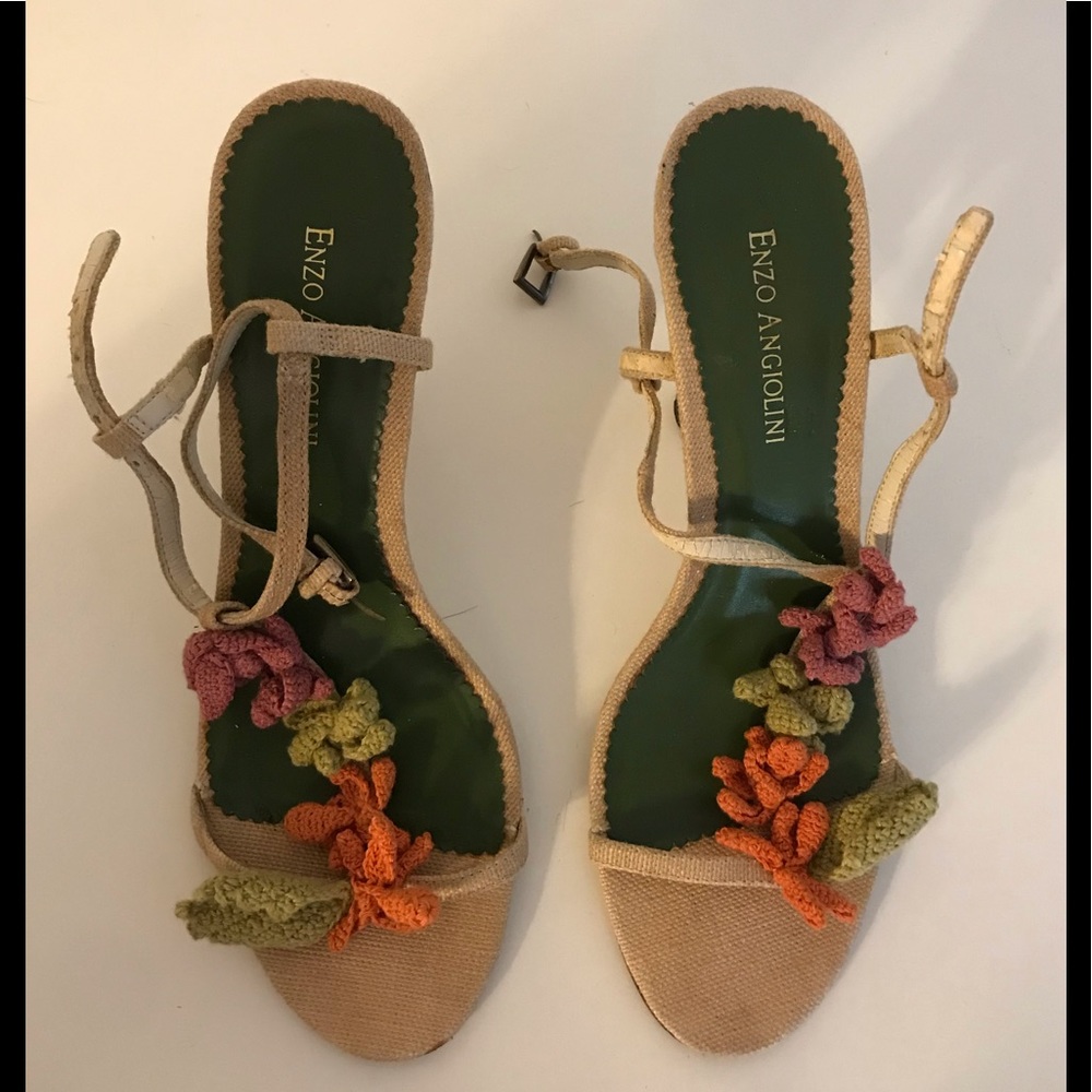 Enzo angiolini fabric beige heel sandals  🌺